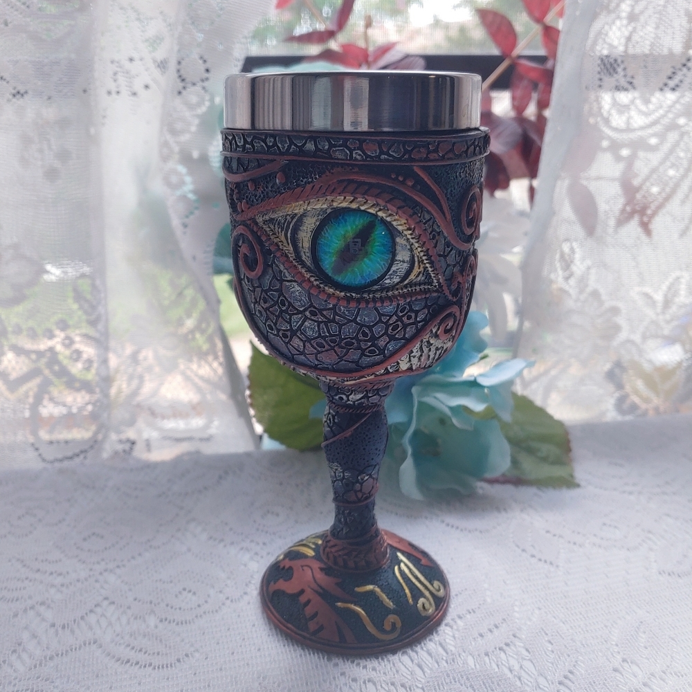 Dragon Eye Tree of Ebros Wizard's Alchemy Eye Of The Dragon Wine Goblet Chalice